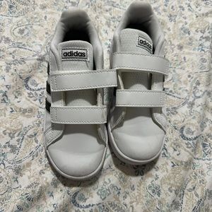 Adidas Black White Velcro Straps Grand Court Sneakers Unisex Size 10K